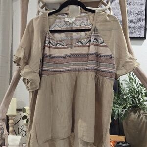 Umgee Beige and Patterned Blouse